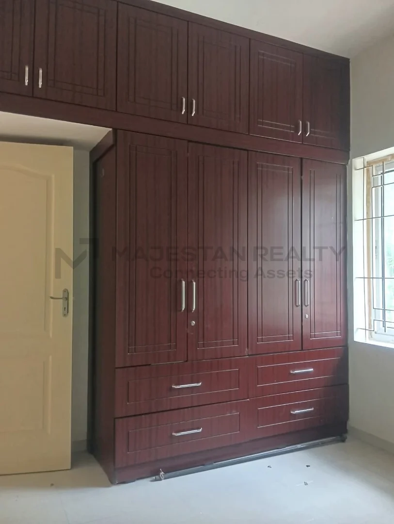 2BHK Apartment In Saibaba Colony photo 3
