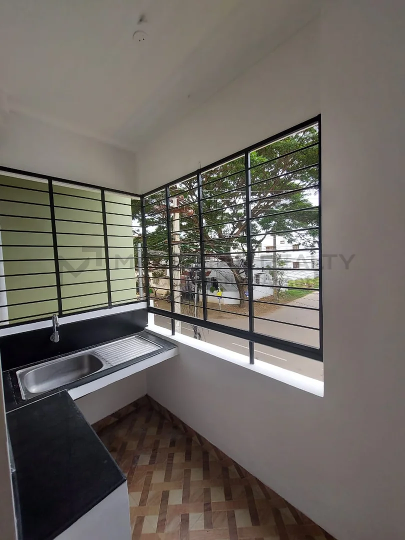 Park View Apartment photo 5