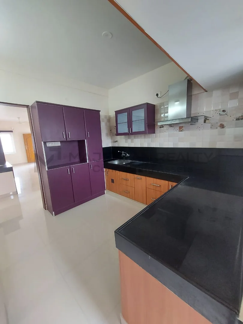 Park View Apartment photo 6