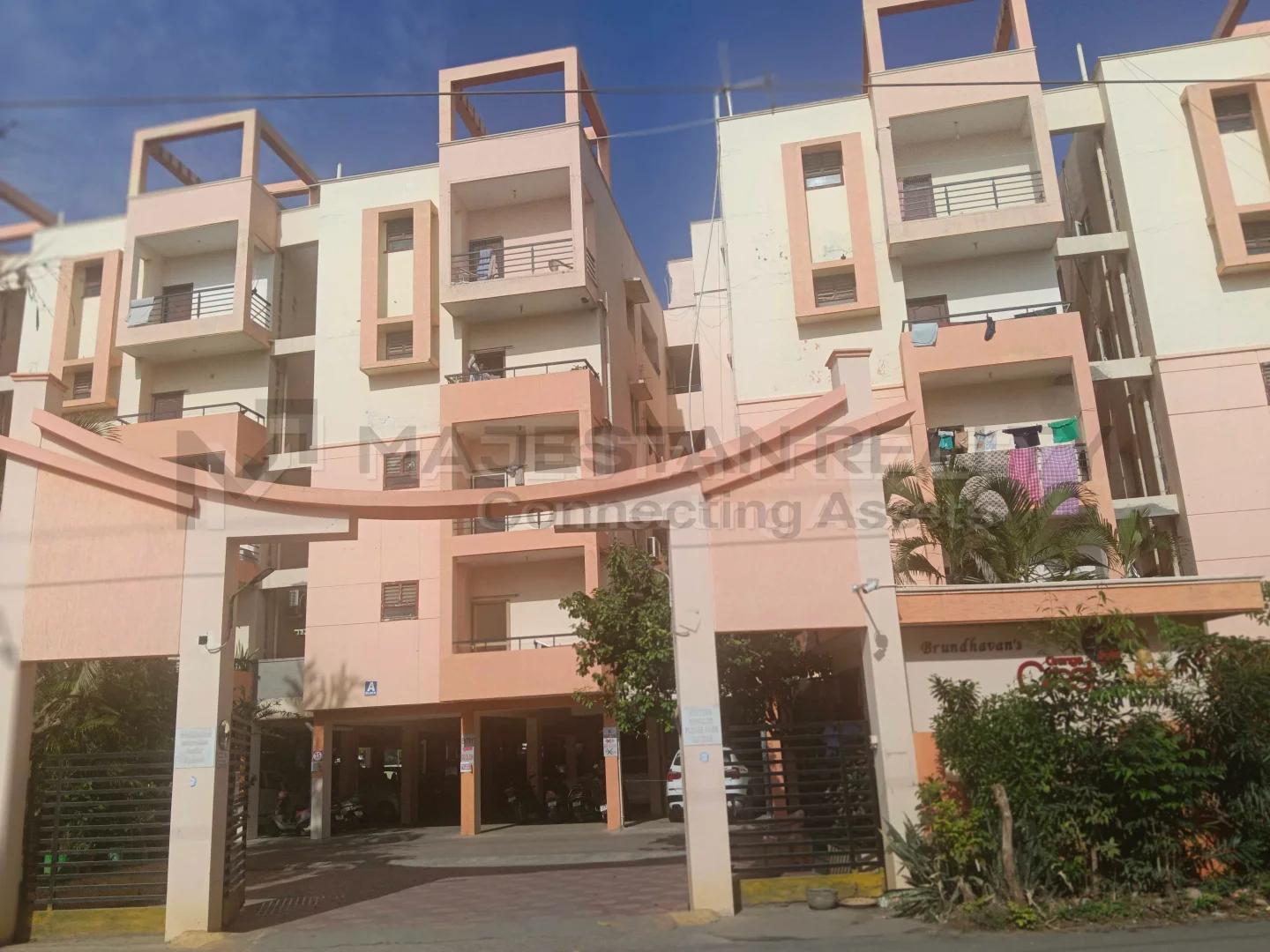 orange crest apartment