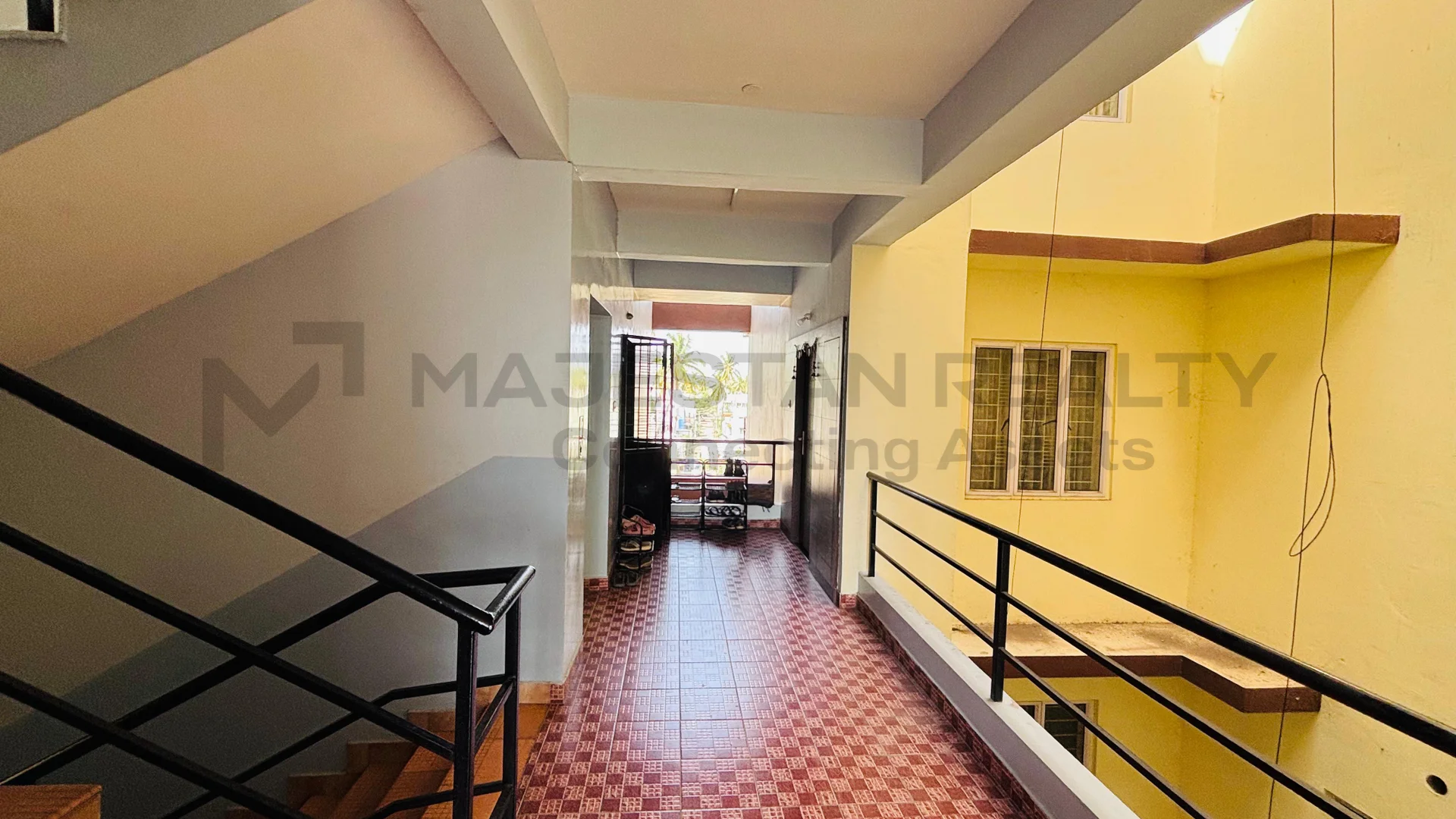 Coral Roselin Apartment photo 2