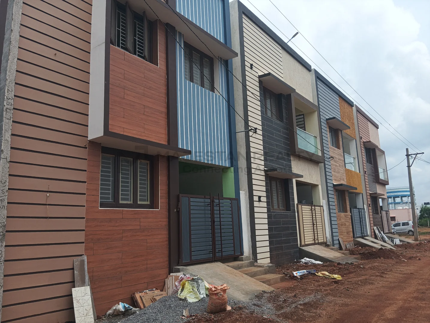 4BHK Individual House In SISH Colony photo 1