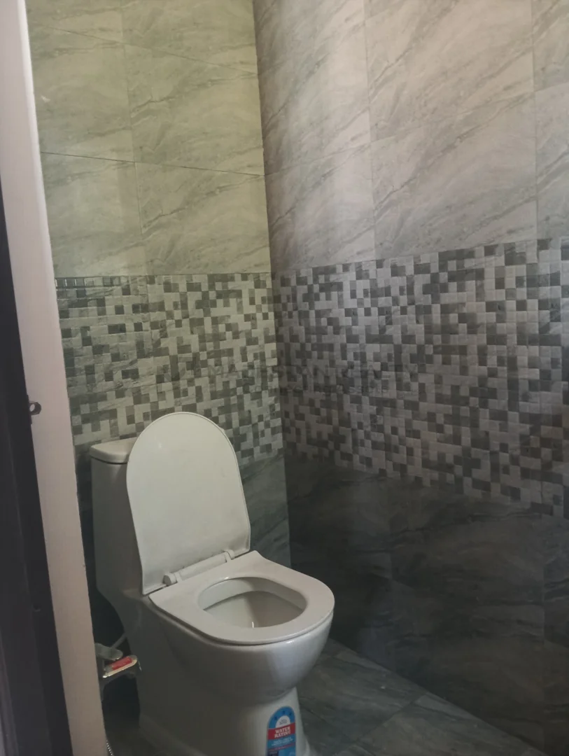 Senthil Rental portion photo 6