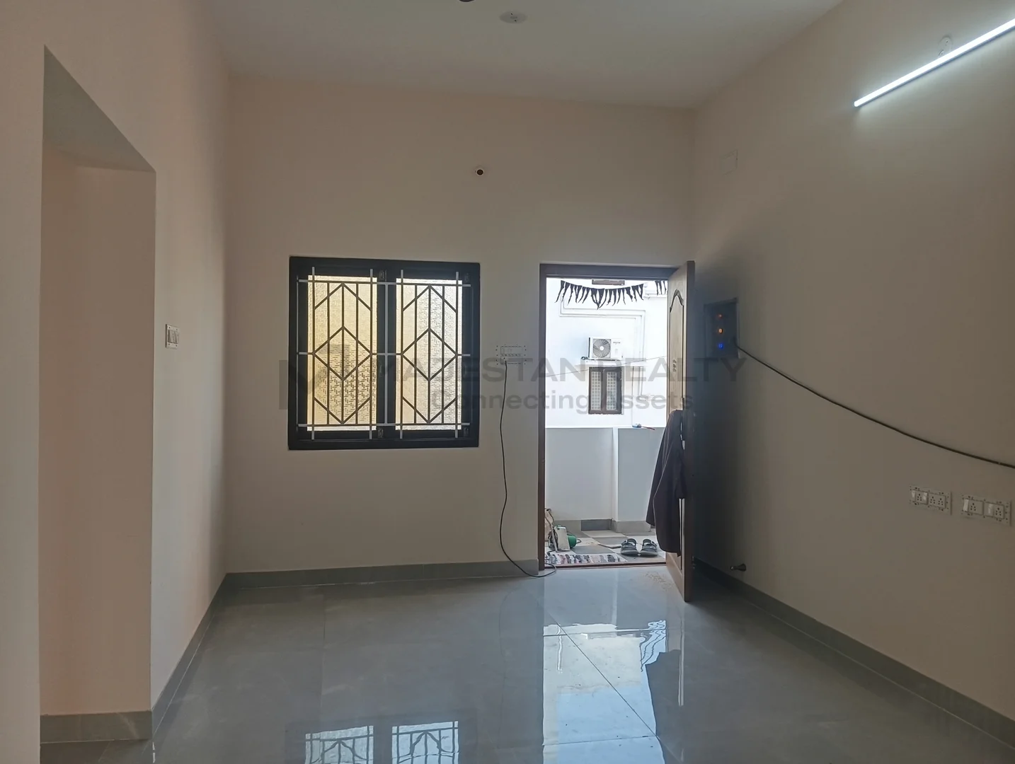 Senthil Rental portion photo 9