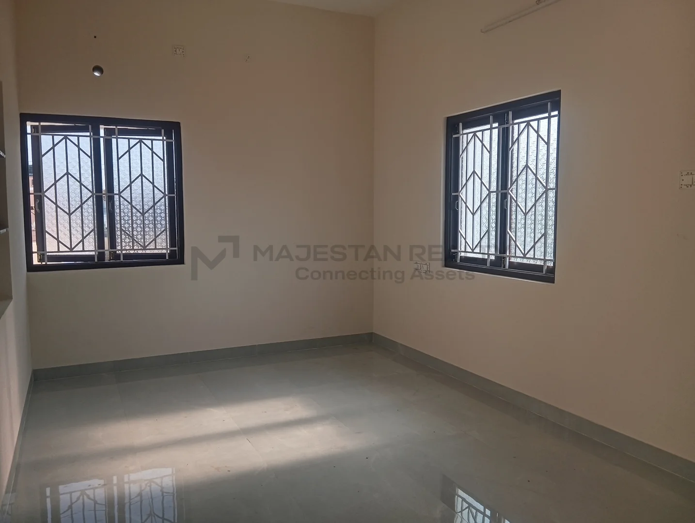Senthil Rental portion photo 11
