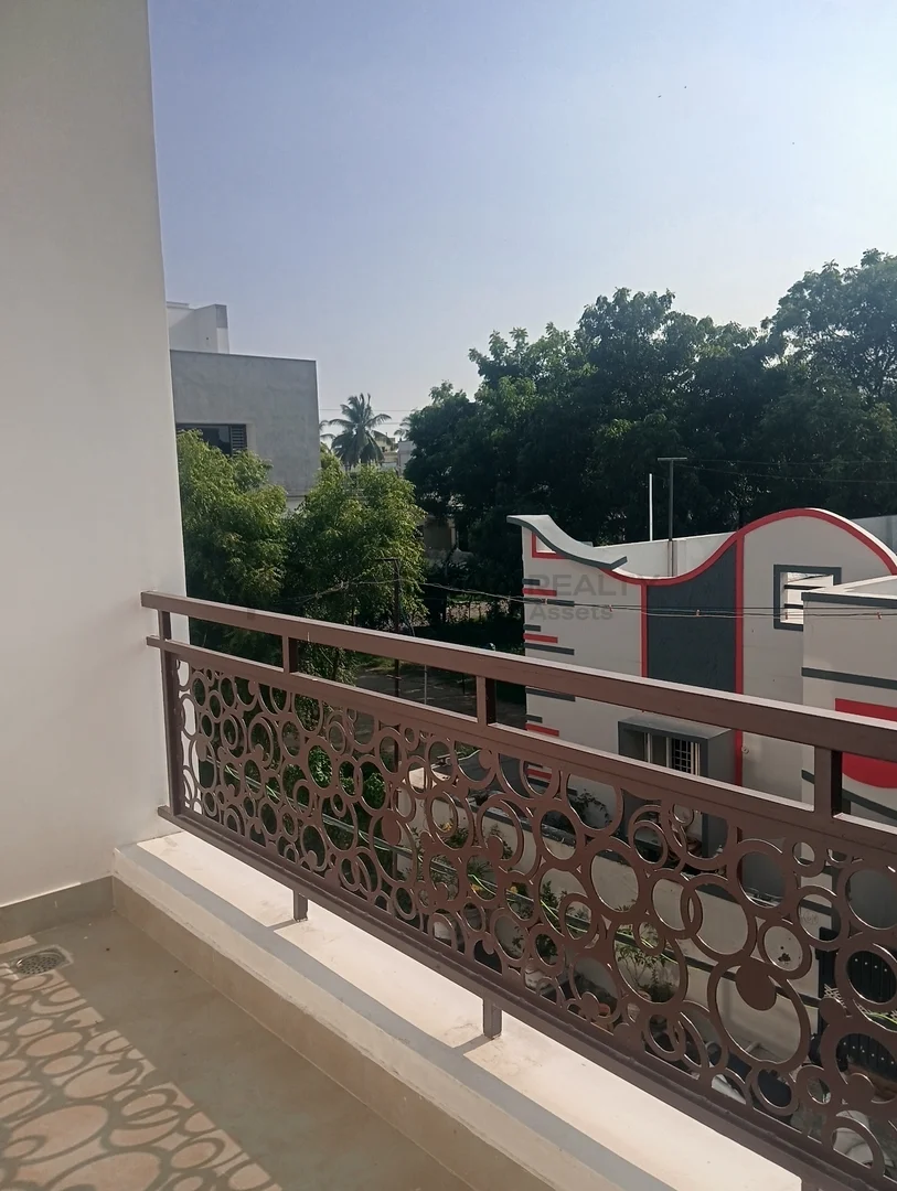 Senthil Rental portion photo 16