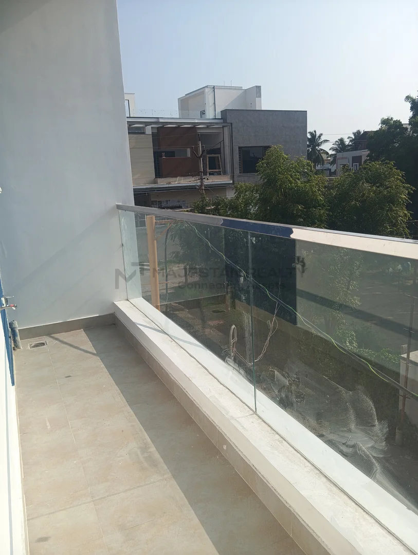 Senthil Rental portion photo 18