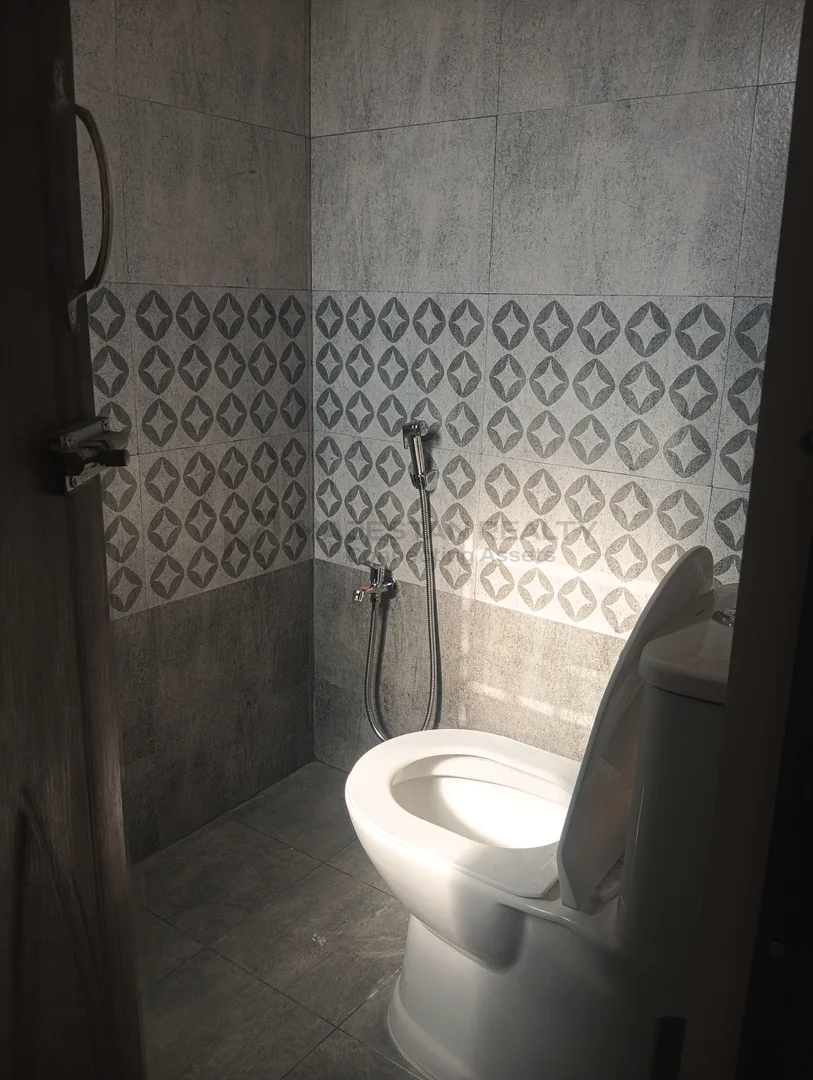 Senthil Rental portion photo 20